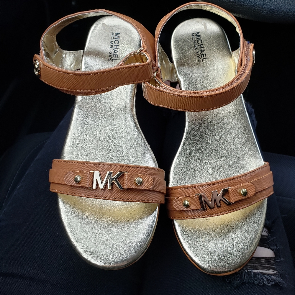 Micharl Kors wedge sandals